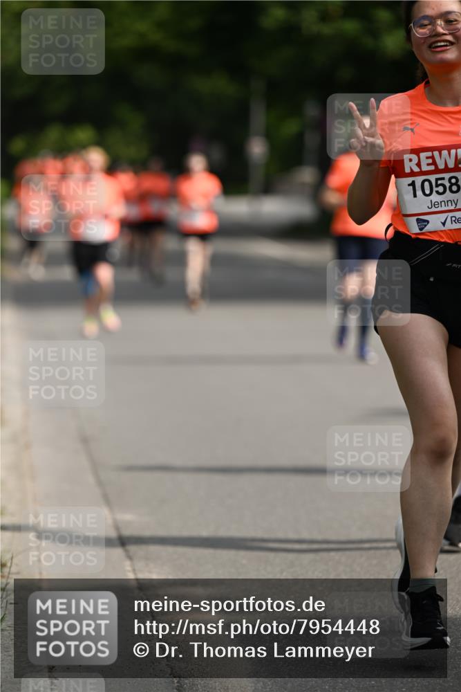 15.06.2025 - REWE Women's Run Dr. Thomas Lammeyer http://msf.ph/oto/7954448 15.06.2025 09:44:14 Laufen 1058 meine-sportfotos.de