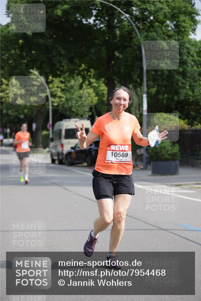 15.06.2025 - REWE Women's Run Jannik Wohlers http://msf.ph/oto/7954468 15.06.2025 08:49:40 Laufen 10589 meine-sportfotos.de