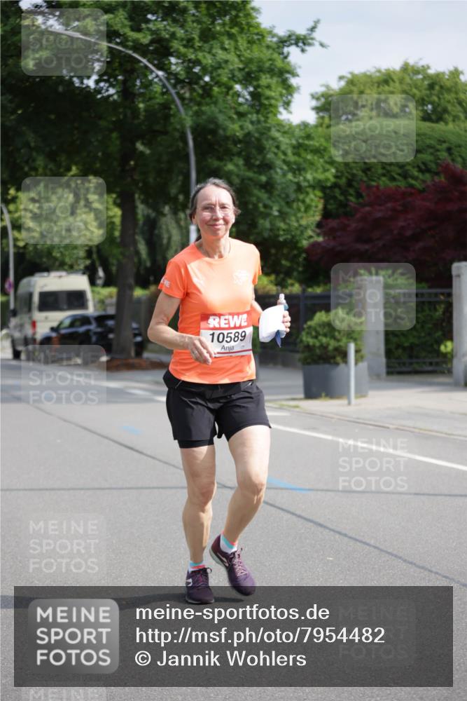 15.06.2025 - REWE Women's Run Jannik Wohlers http://msf.ph/oto/7954482 15.06.2025 08:49:40 Laufen 10589 meine-sportfotos.de