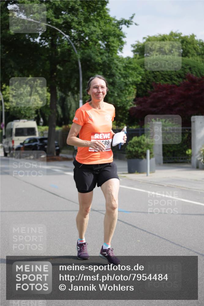 15.06.2025 - REWE Women's Run Jannik Wohlers http://msf.ph/oto/7954484 15.06.2025 08:49:40 Laufen 589 meine-sportfotos.de