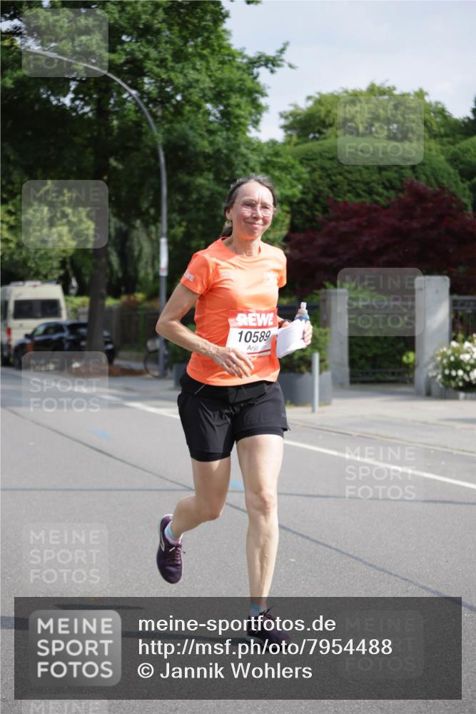 15.06.2025 - REWE Women's Run Jannik Wohlers http://msf.ph/oto/7954488 15.06.2025 08:49:40 Laufen 10589 meine-sportfotos.de