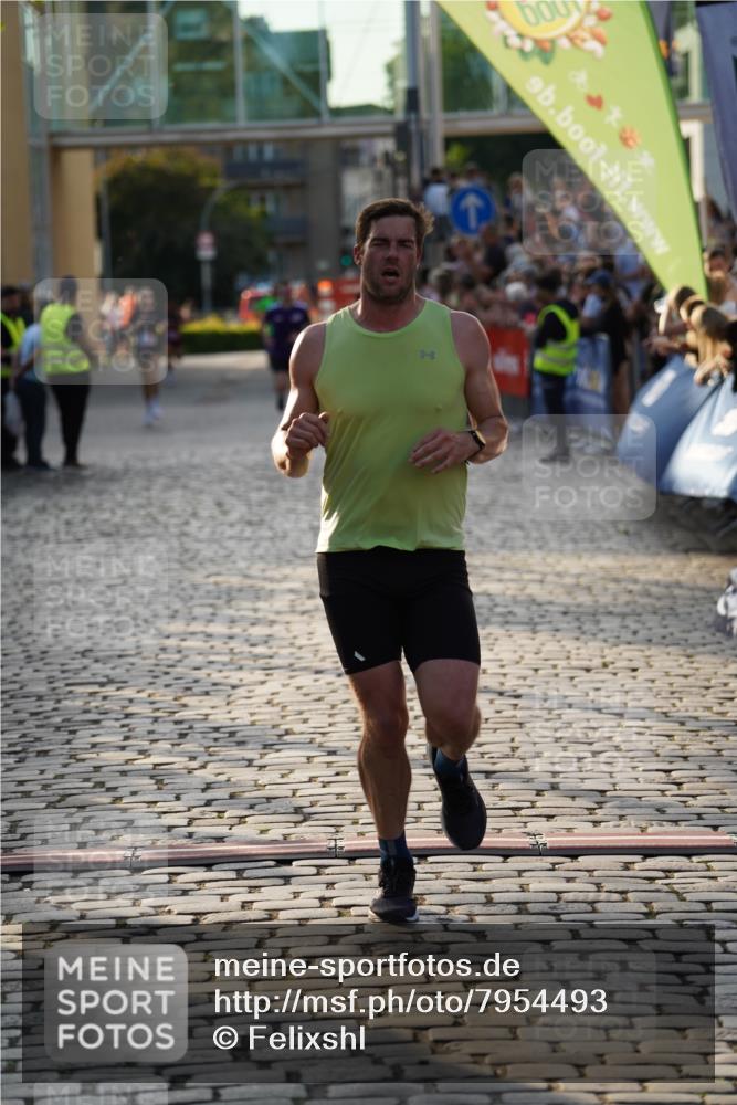 13.06.2025 - Holstenköstenlauf Felixshl http://msf.ph/oto/7954493 13.06.2025 19:44:46 Laufen 2625, 3233, 3641 meine-sportfotos.de