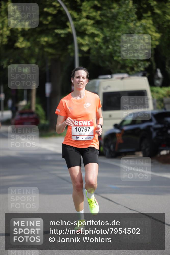 15.06.2025 - REWE Women's Run Jannik Wohlers http://msf.ph/oto/7954502 15.06.2025 08:49:42 Laufen 10767 meine-sportfotos.de