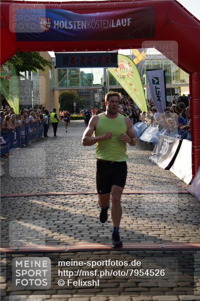 13.06.2025 - Holstenköstenlauf Felixshl http://msf.ph/oto/7954526 13.06.2025 19:44:47 Laufen 2625, 3233, 3641 meine-sportfotos.de