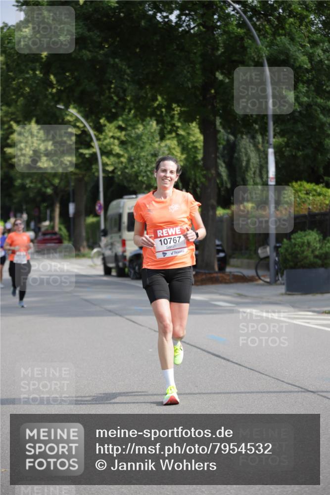 15.06.2025 - REWE Women's Run Jannik Wohlers http://msf.ph/oto/7954532 15.06.2025 08:49:44 Laufen 10767 meine-sportfotos.de