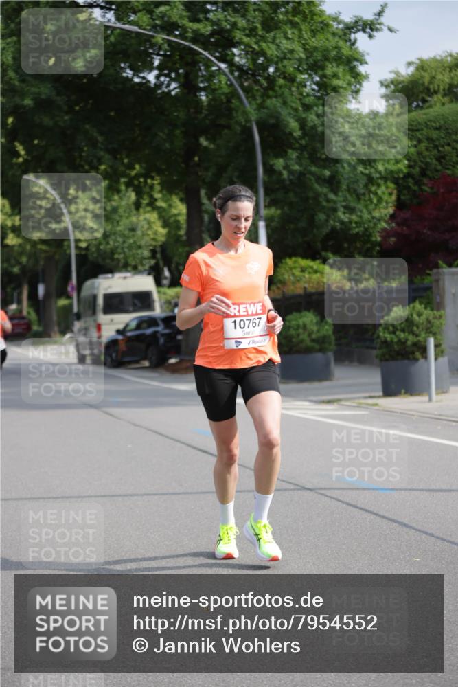 15.06.2025 - REWE Women's Run Jannik Wohlers http://msf.ph/oto/7954552 15.06.2025 08:49:44 Laufen 10767 meine-sportfotos.de