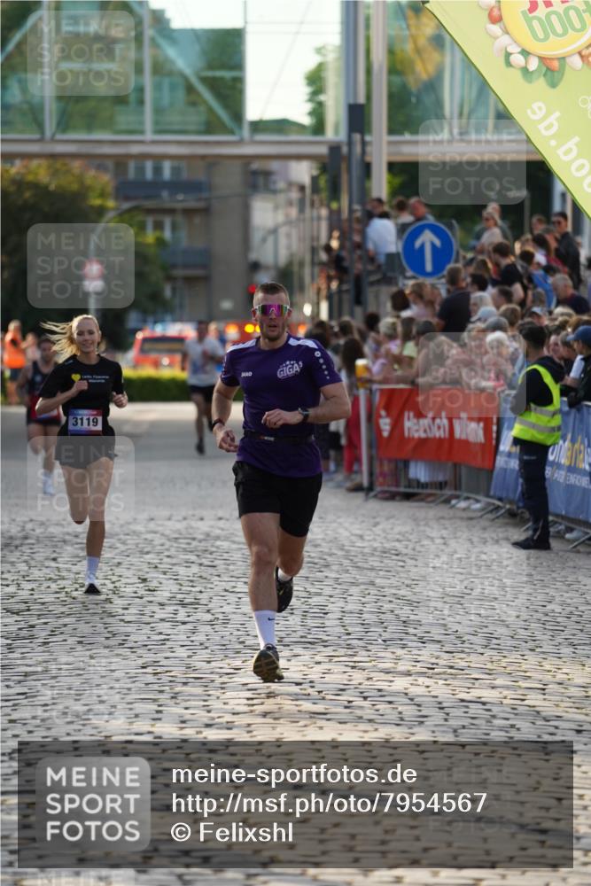 13.06.2025 - Holstenköstenlauf Felixshl http://msf.ph/oto/7954567 13.06.2025 19:44:51 Laufen 2623, 3082, 3119, 3233 meine-sportfotos.de