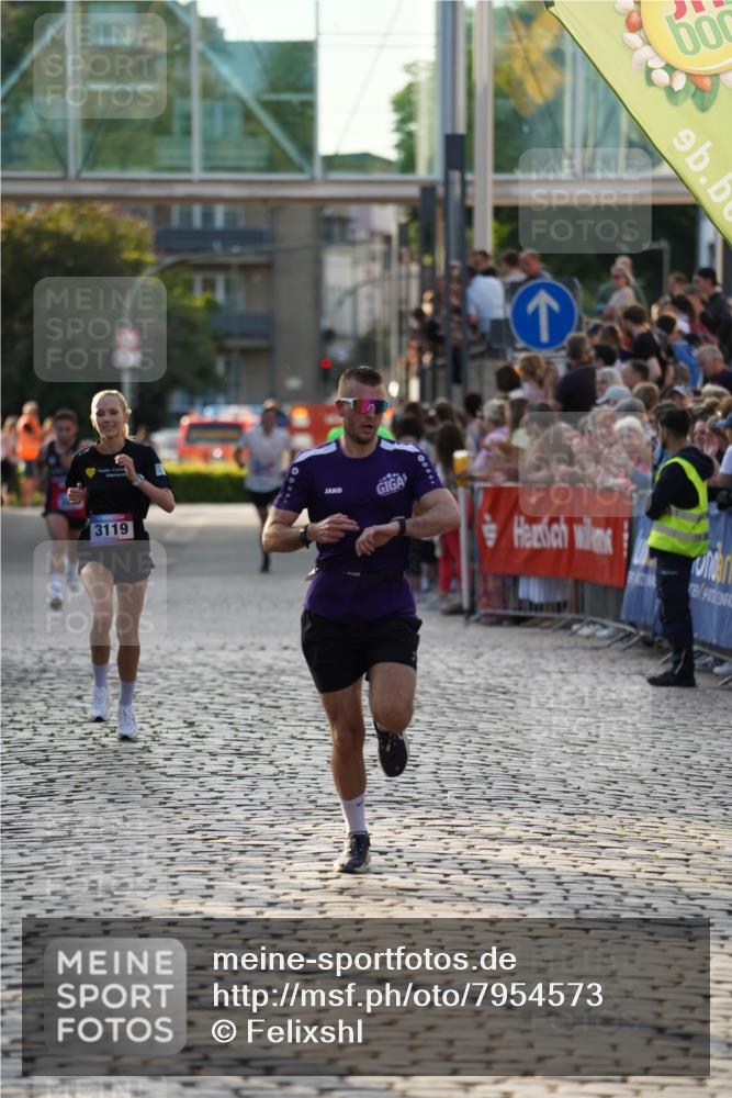 13.06.2025 - Holstenköstenlauf Felixshl http://msf.ph/oto/7954573 13.06.2025 19:44:52 Laufen 2623, 3082, 3119, 3233 meine-sportfotos.de