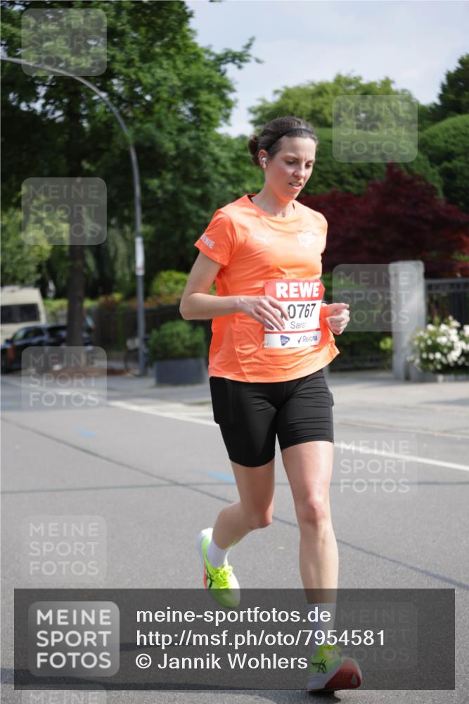 15.06.2025 - REWE Women's Run Jannik Wohlers http://msf.ph/oto/7954581 15.06.2025 08:49:45 Laufen 0767 meine-sportfotos.de