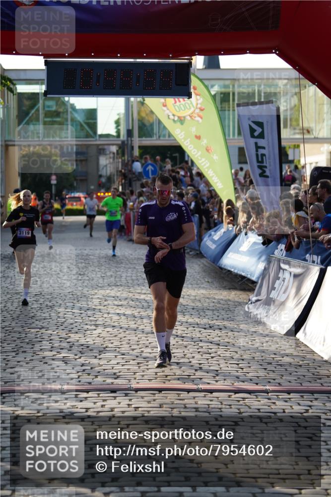 13.06.2025 - Holstenköstenlauf Felixshl http://msf.ph/oto/7954602 13.06.2025 19:44:53 Laufen 2623, 3082, 3119, 3233 meine-sportfotos.de