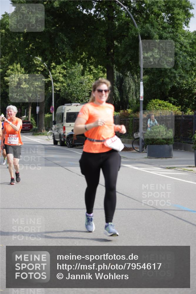 15.06.2025 - REWE Women's Run Jannik Wohlers http://msf.ph/oto/7954617 15.06.2025 08:49:49 Laufen 10142 meine-sportfotos.de