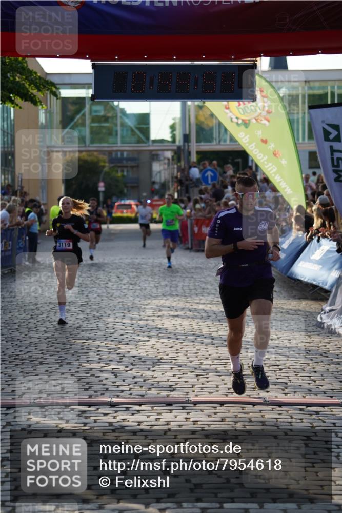 13.06.2025 - Holstenköstenlauf Felixshl http://msf.ph/oto/7954618 13.06.2025 19:44:54 Laufen 2623, 3082, 3119, 3233 meine-sportfotos.de