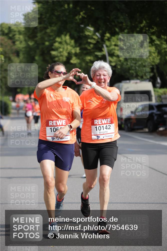 15.06.2025 - REWE Women's Run Jannik Wohlers http://msf.ph/oto/7954639 15.06.2025 08:49:51 Laufen 106, 10142 meine-sportfotos.de