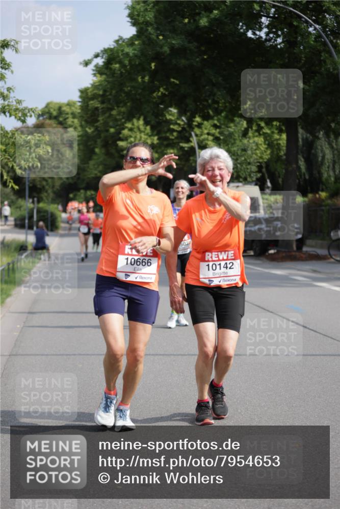 15.06.2025 - REWE Women's Run Jannik Wohlers http://msf.ph/oto/7954653 15.06.2025 08:49:52 Laufen 10666, 503, 10142 meine-sportfotos.de