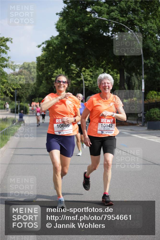 15.06.2025 - REWE Women's Run Jannik Wohlers http://msf.ph/oto/7954661 15.06.2025 08:49:52 Laufen 10666, 10142 meine-sportfotos.de