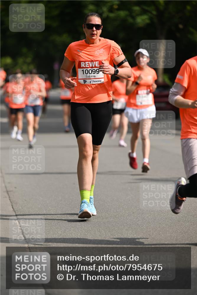15.06.2025 - REWE Women's Run Dr. Thomas Lammeyer http://msf.ph/oto/7954675 15.06.2025 09:44:32 Laufen 10099 meine-sportfotos.de
