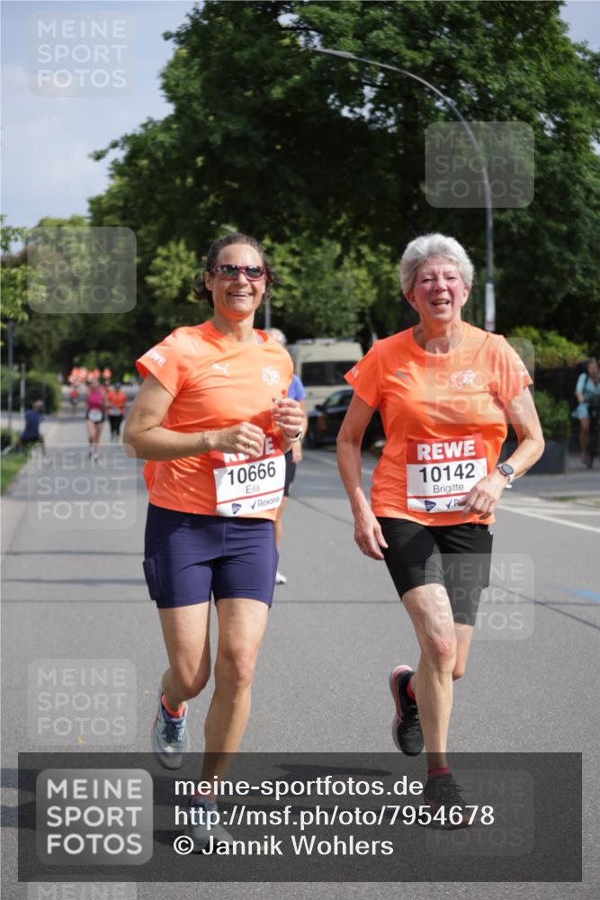 15.06.2025 - REWE Women's Run Jannik Wohlers http://msf.ph/oto/7954678 15.06.2025 08:49:52 Laufen 10666, 10142 meine-sportfotos.de