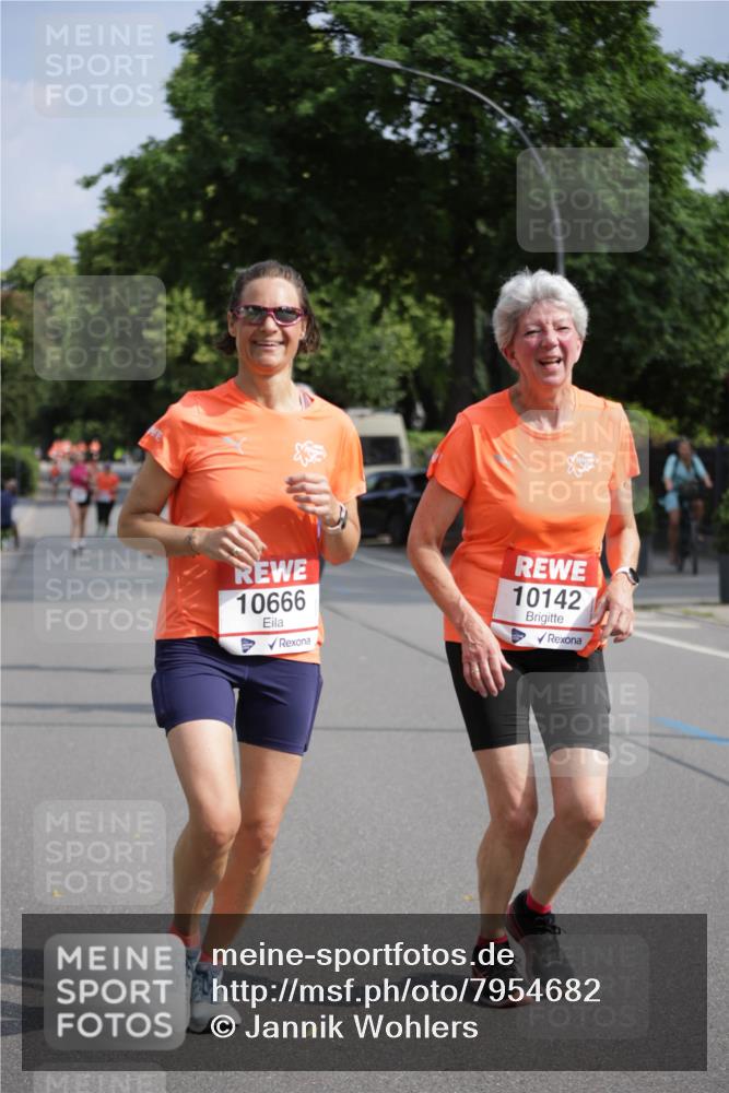 15.06.2025 - REWE Women's Run Jannik Wohlers http://msf.ph/oto/7954682 15.06.2025 08:49:52 Laufen 10666, 10142 meine-sportfotos.de