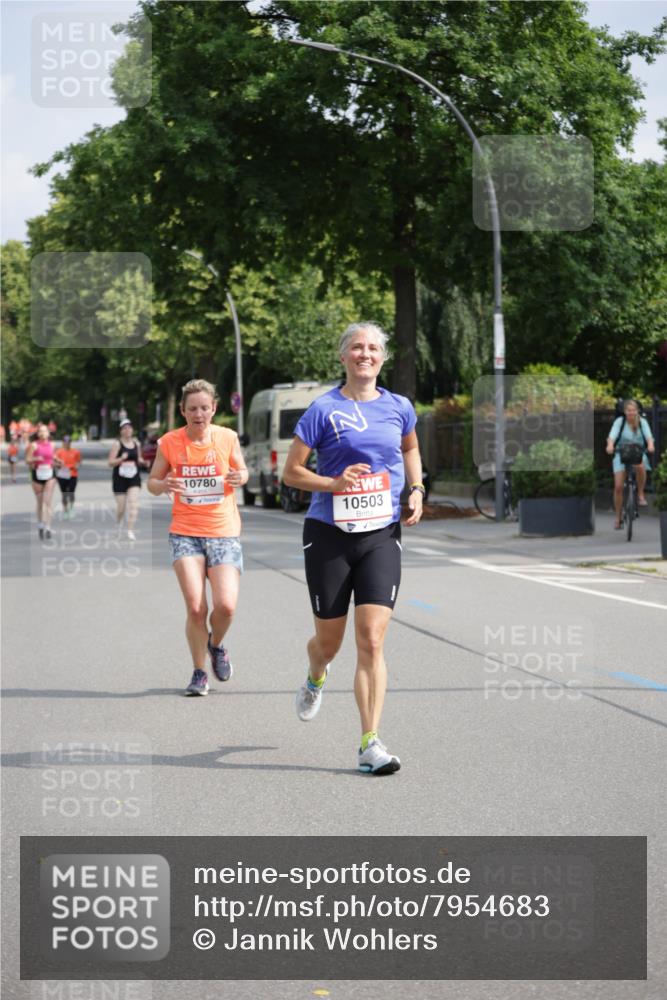 15.06.2025 - REWE Women's Run Jannik Wohlers http://msf.ph/oto/7954683 15.06.2025 08:49:53 Laufen 10780, 10503 meine-sportfotos.de