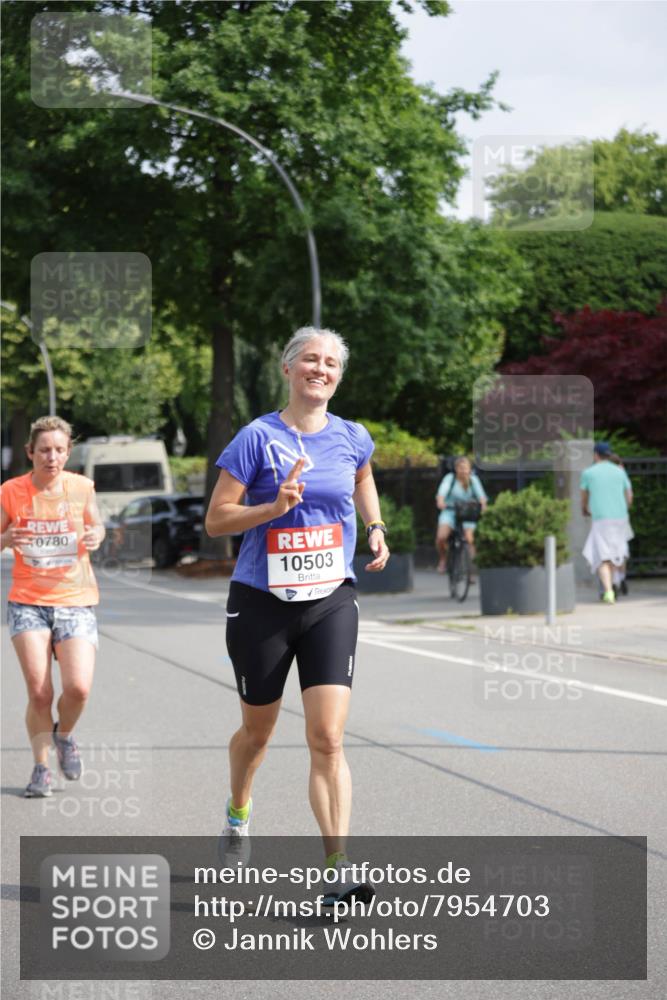 15.06.2025 - REWE Women's Run Jannik Wohlers http://msf.ph/oto/7954703 15.06.2025 08:49:54 Laufen 0780, 10503 meine-sportfotos.de
