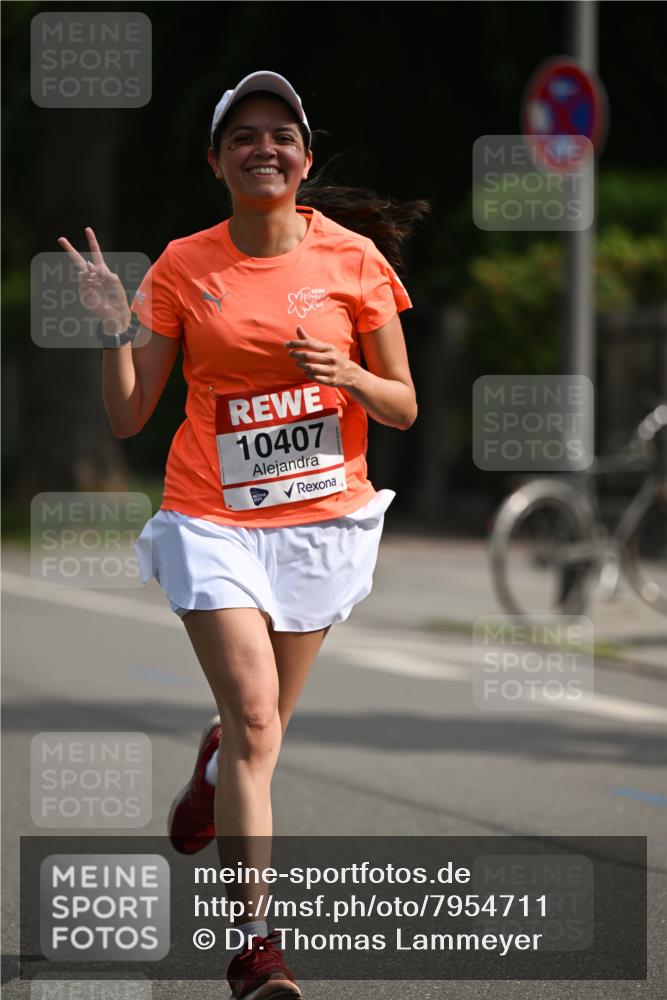 15.06.2025 - REWE Women's Run Dr. Thomas Lammeyer http://msf.ph/oto/7954711 15.06.2025 09:44:35 Laufen 10407 meine-sportfotos.de