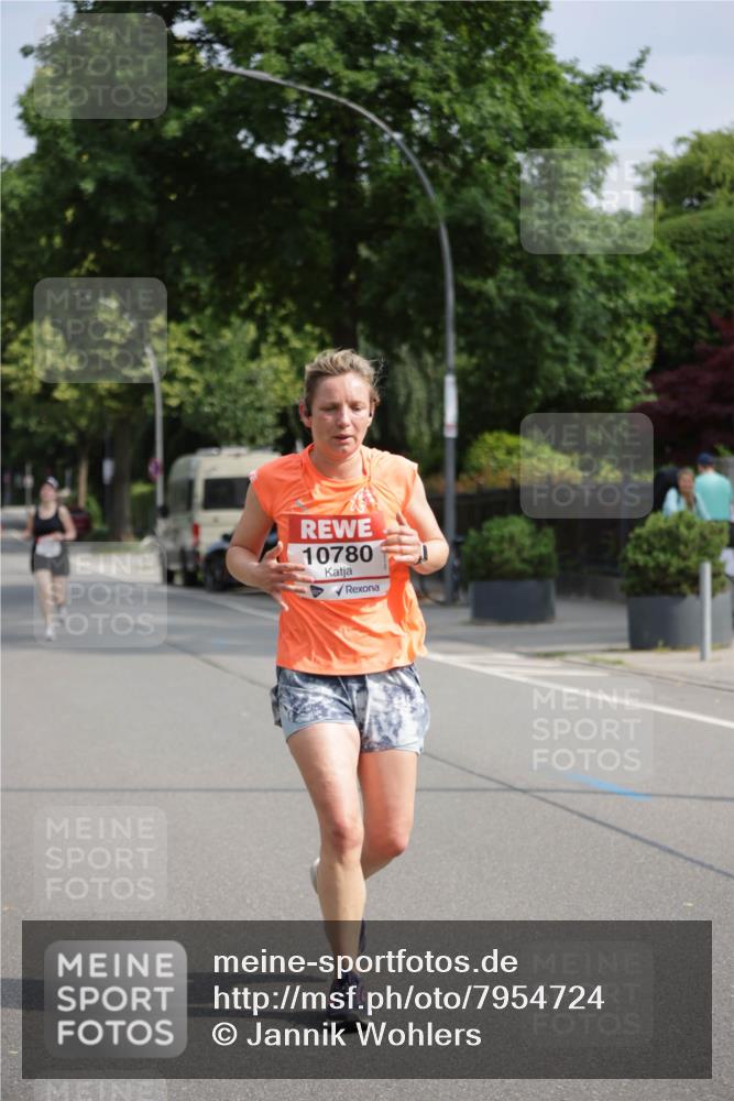 15.06.2025 - REWE Women's Run Jannik Wohlers http://msf.ph/oto/7954724 15.06.2025 08:49:55 Laufen 10780 meine-sportfotos.de