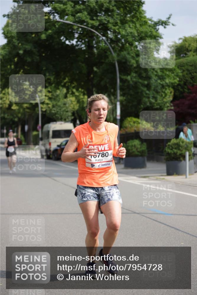 15.06.2025 - REWE Women's Run Jannik Wohlers http://msf.ph/oto/7954728 15.06.2025 08:49:55 Laufen 6780 meine-sportfotos.de