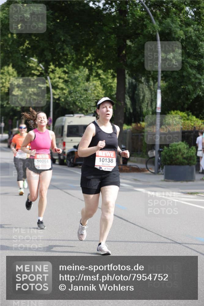 15.06.2025 - REWE Women's Run Jannik Wohlers http://msf.ph/oto/7954752 15.06.2025 08:50:00 Laufen 10264, 10138 meine-sportfotos.de