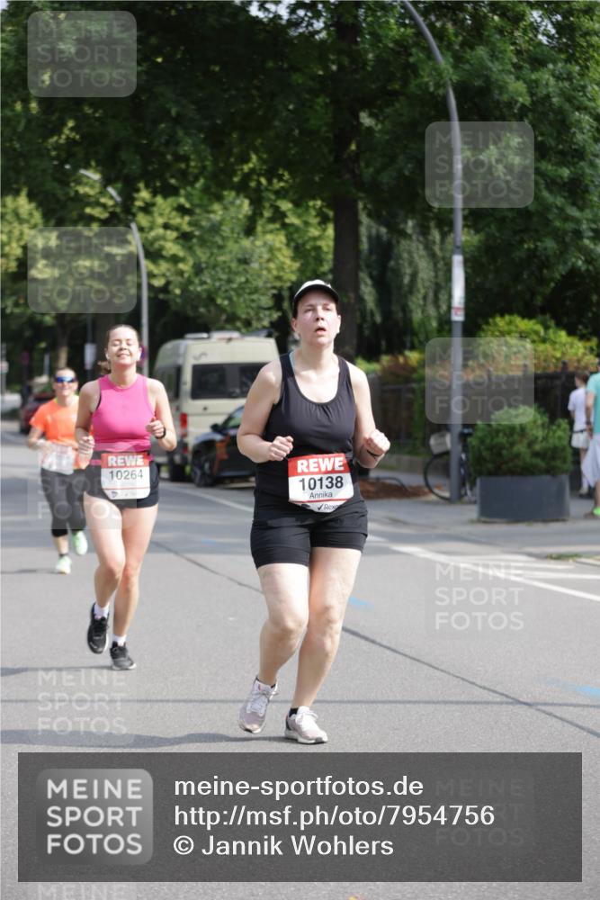 15.06.2025 - REWE Women's Run Jannik Wohlers http://msf.ph/oto/7954756 15.06.2025 08:50:00 Laufen 10264, 10138 meine-sportfotos.de