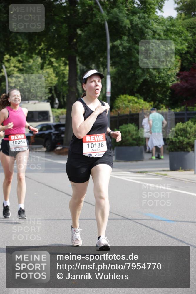 15.06.2025 - REWE Women's Run Jannik Wohlers http://msf.ph/oto/7954770 15.06.2025 08:50:01 Laufen 10264, 10138 meine-sportfotos.de