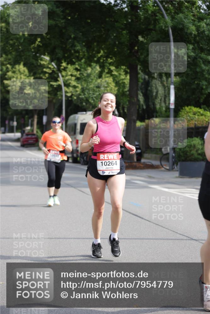 15.06.2025 - REWE Women's Run Jannik Wohlers http://msf.ph/oto/7954779 15.06.2025 08:50:02 Laufen 10510, 10264 meine-sportfotos.de