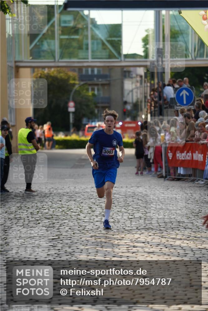 13.06.2025 - Holstenköstenlauf Felixshl http://msf.ph/oto/7954787 13.06.2025 19:45:03 Laufen 3003, 3885 meine-sportfotos.de