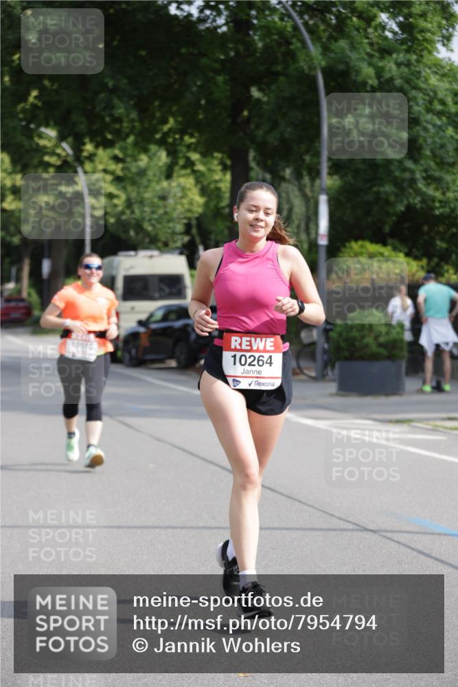 15.06.2025 - REWE Women's Run Jannik Wohlers http://msf.ph/oto/7954794 15.06.2025 08:50:02 Laufen 10264 meine-sportfotos.de