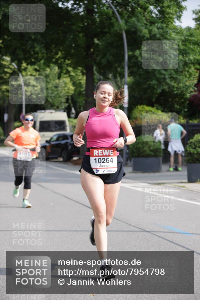 15.06.2025 - REWE Women's Run Jannik Wohlers http://msf.ph/oto/7954798 15.06.2025 08:50:02 Laufen 10264 meine-sportfotos.de