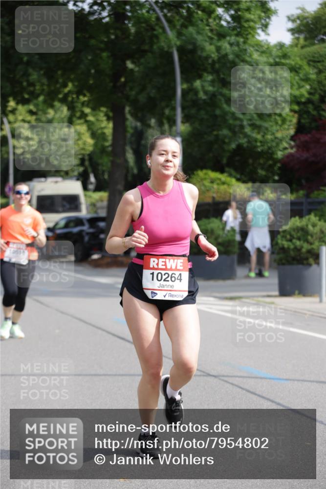15.06.2025 - REWE Women's Run Jannik Wohlers http://msf.ph/oto/7954802 15.06.2025 08:50:02 Laufen 10264 meine-sportfotos.de