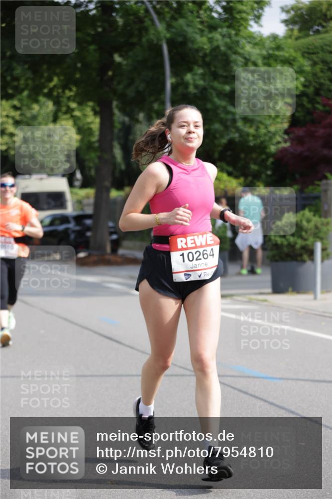 15.06.2025 - REWE Women's Run Jannik Wohlers http://msf.ph/oto/7954810 15.06.2025 08:50:02 Laufen 10264 meine-sportfotos.de