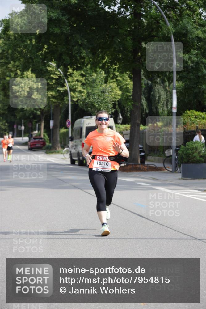 15.06.2025 - REWE Women's Run Jannik Wohlers http://msf.ph/oto/7954815 15.06.2025 08:50:03 Laufen 10510 meine-sportfotos.de