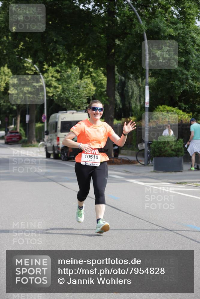 15.06.2025 - REWE Women's Run Jannik Wohlers http://msf.ph/oto/7954828 15.06.2025 08:50:04 Laufen 10510 meine-sportfotos.de