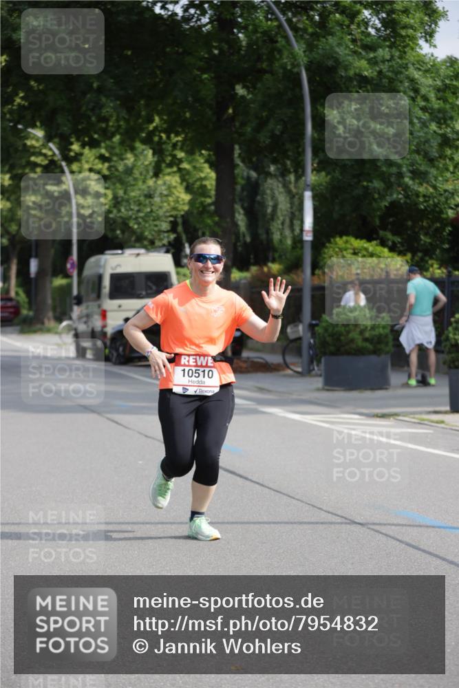 15.06.2025 - REWE Women's Run Jannik Wohlers http://msf.ph/oto/7954832 15.06.2025 08:50:04 Laufen 10510 meine-sportfotos.de