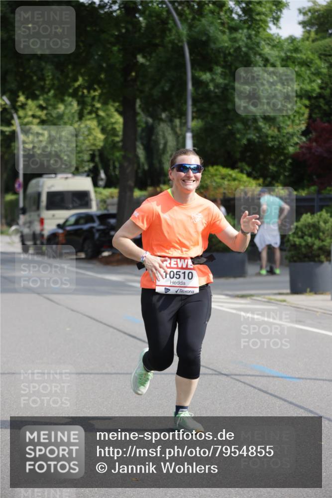 15.06.2025 - REWE Women's Run Jannik Wohlers http://msf.ph/oto/7954855 15.06.2025 08:50:04 Laufen 10510 meine-sportfotos.de