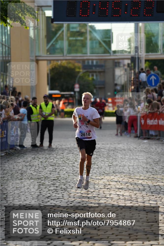 13.06.2025 - Holstenköstenlauf Felixshl http://msf.ph/oto/7954867 13.06.2025 19:45:21 Laufen 2610 meine-sportfotos.de