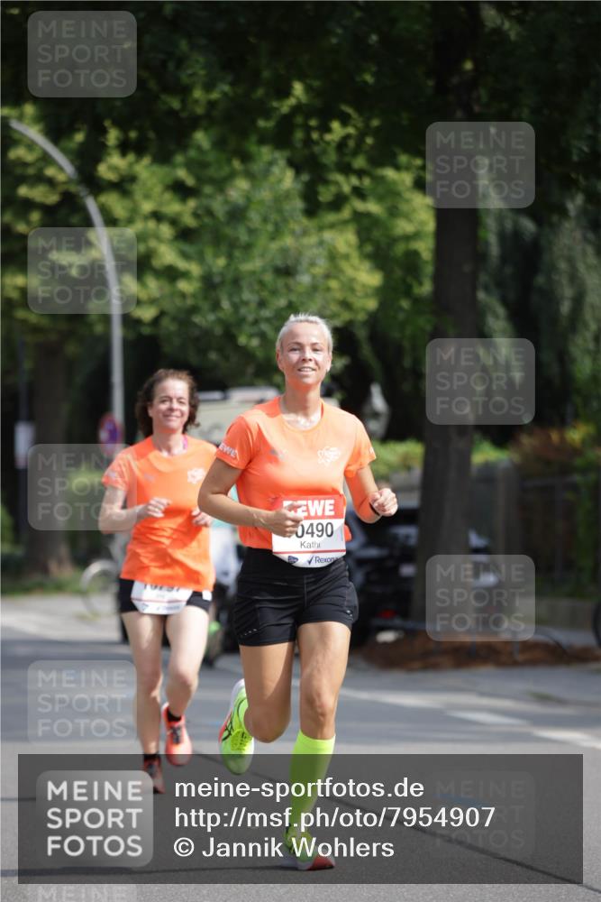 15.06.2025 - REWE Women's Run Jannik Wohlers http://msf.ph/oto/7954907 15.06.2025 08:50:16 Laufen 0490 meine-sportfotos.de