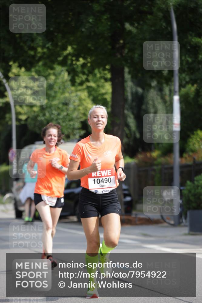 15.06.2025 - REWE Women's Run Jannik Wohlers http://msf.ph/oto/7954922 15.06.2025 08:50:16 Laufen 10490 meine-sportfotos.de