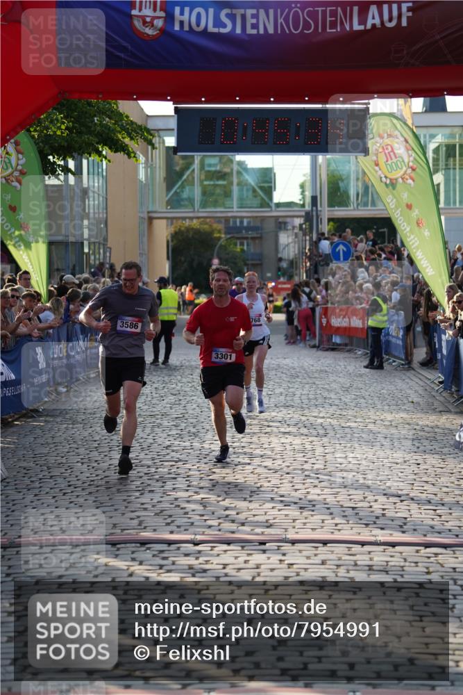 13.06.2025 - Holstenköstenlauf Felixshl http://msf.ph/oto/7954991 13.06.2025 19:45:33 Laufen 2768, 2822, 3301, 3586 meine-sportfotos.de