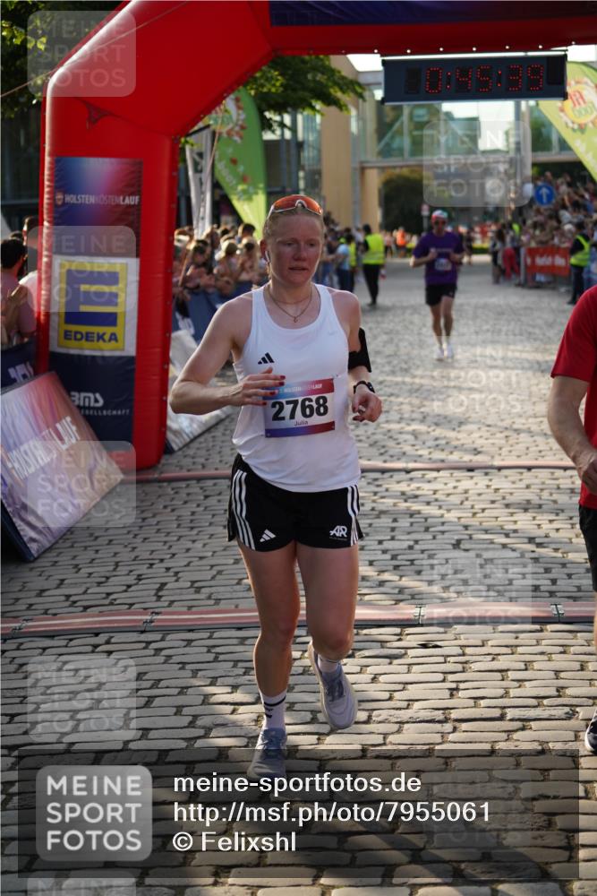 13.06.2025 - Holstenköstenlauf Felixshl http://msf.ph/oto/7955061 13.06.2025 19:45:38 Laufen 2768, 2822, 3301, 3586 meine-sportfotos.de