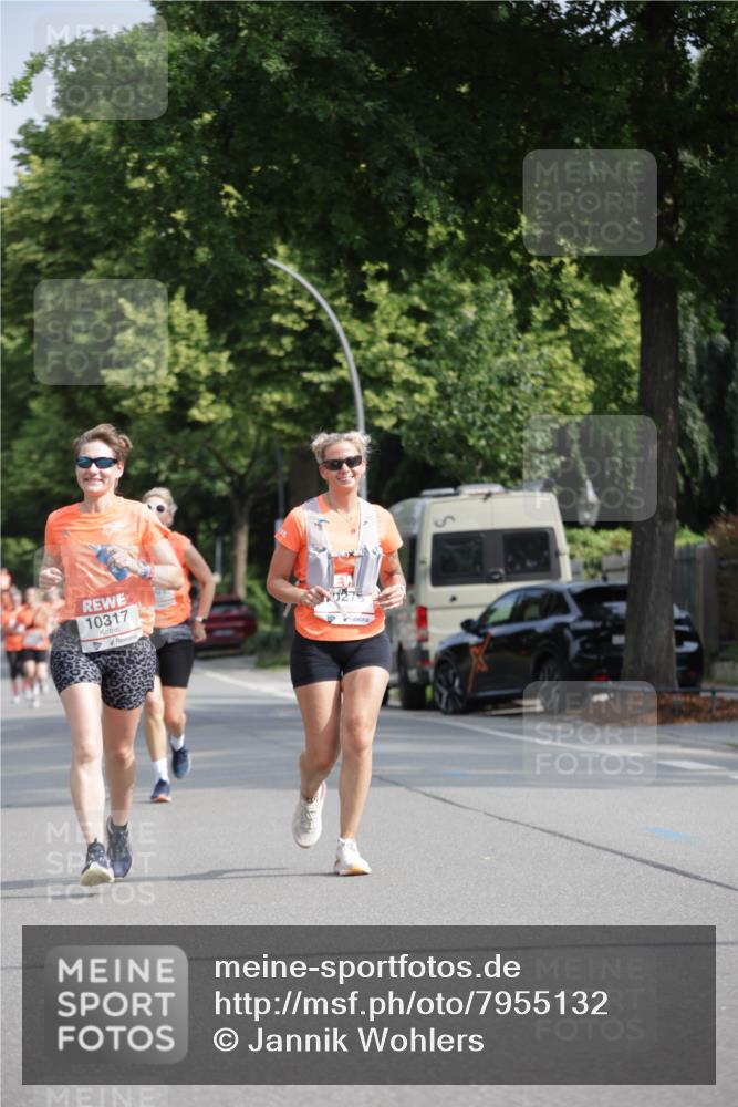 15.06.2025 - REWE Women's Run Jannik Wohlers http://msf.ph/oto/7955132 15.06.2025 08:50:44 Laufen 10317 meine-sportfotos.de