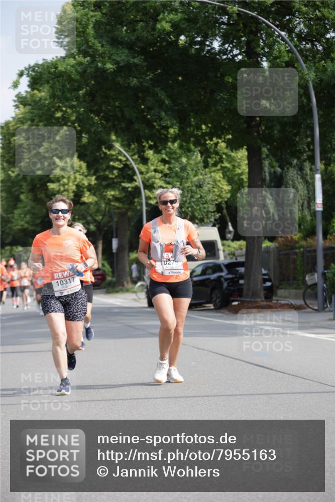 15.06.2025 - REWE Women's Run Jannik Wohlers http://msf.ph/oto/7955163 15.06.2025 08:50:44 Laufen 10317 meine-sportfotos.de