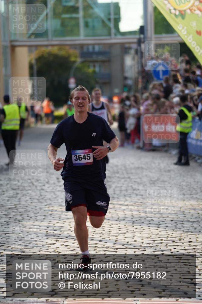 13.06.2025 - Holstenköstenlauf Felixshl http://msf.ph/oto/7955182 13.06.2025 19:45:47 Laufen 2989, 3227, 3280, 3645, 3771 meine-sportfotos.de