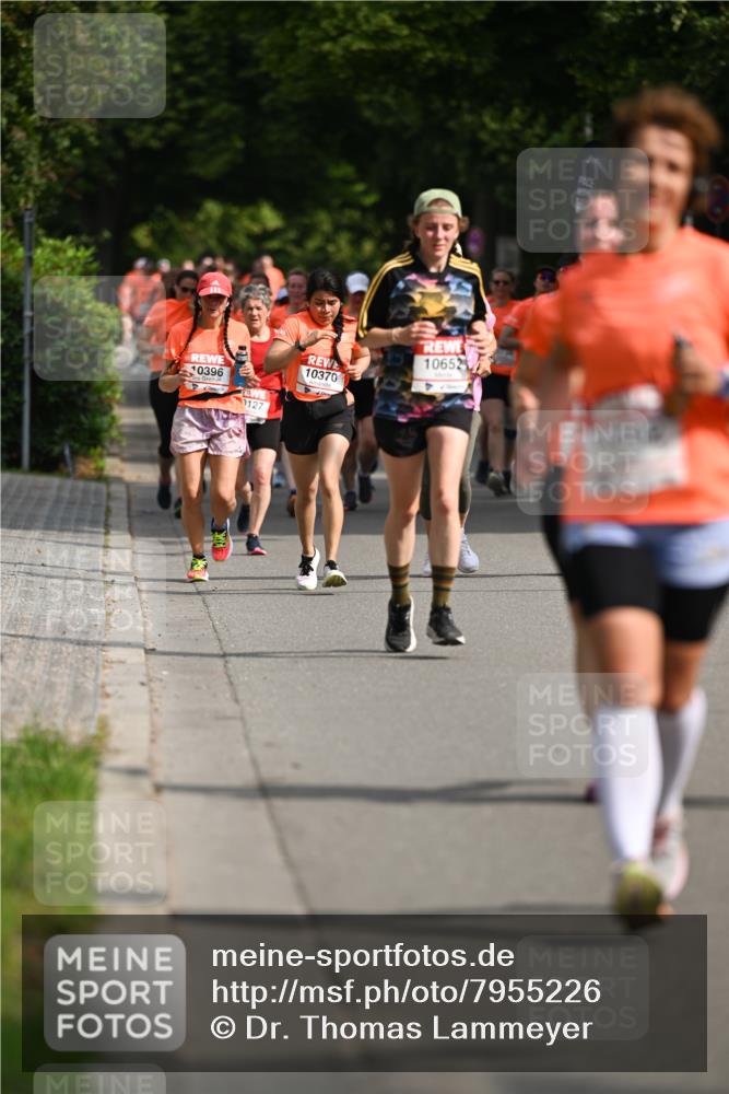 15.06.2025 - REWE Women's Run Dr. Thomas Lammeyer http://msf.ph/oto/7955226 15.06.2025 09:45:22 Laufen 10652, 10396, 10370 meine-sportfotos.de