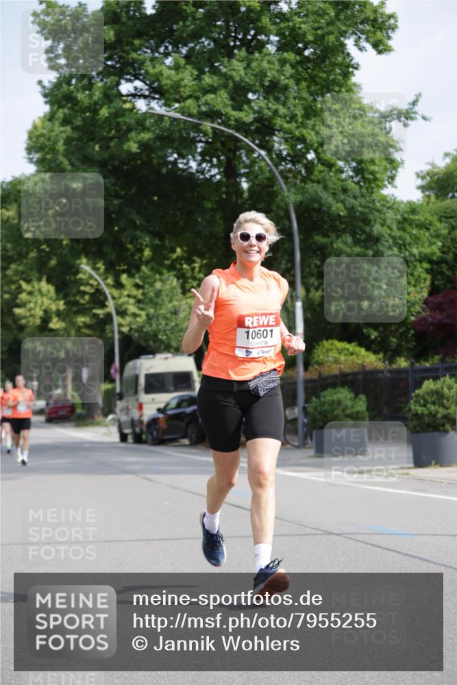 15.06.2025 - REWE Women's Run Jannik Wohlers http://msf.ph/oto/7955255 15.06.2025 08:50:48 Laufen 10601 meine-sportfotos.de